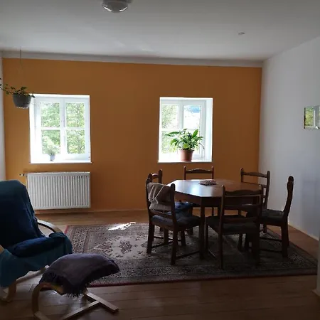 Ferienwohnung Im Idyllischen Vierkanthof *