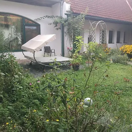 Ferienwohnung Im Idyllischen Vierkanthof Fürstenfeld
