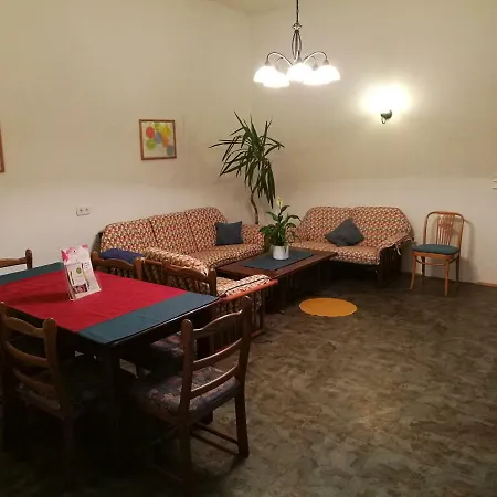 Ferienwohnung Im Idyllischen Vierkanthof *