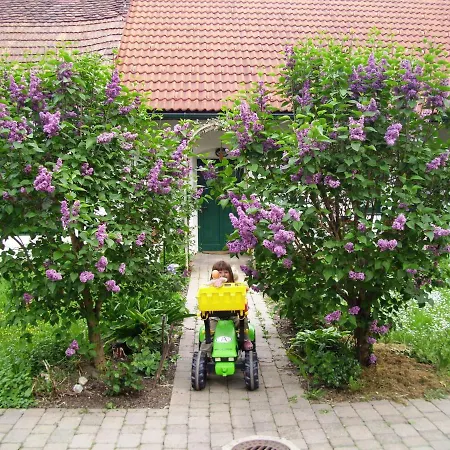 Ferienwohnung Im Idyllischen Vierkanthof Appartement Fürstenfeld