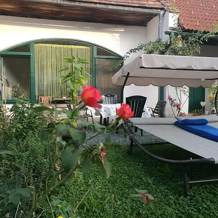 Appartement Ferienwohnung Im Idyllischen Vierkanthof *