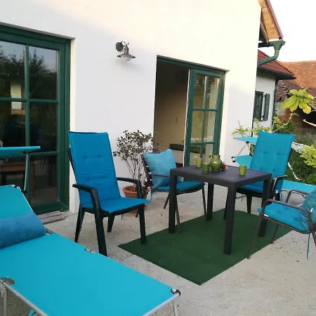 Appartement Ferienwohnung Im Idyllischen Vierkanthof Fürstenfeld